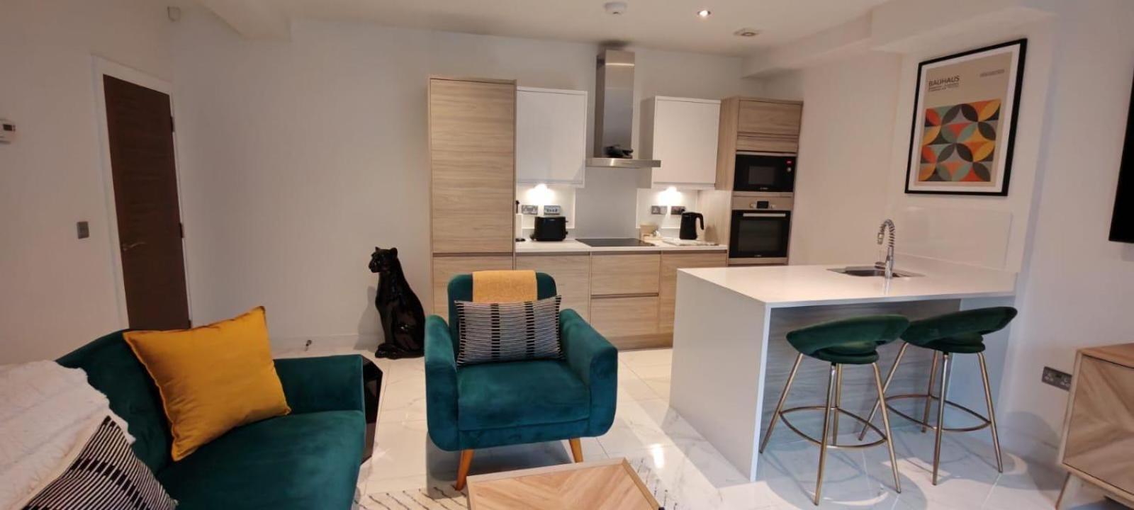 Luxury Apartment: City Centre, Stylish, Modern Честер Экстерьер фото