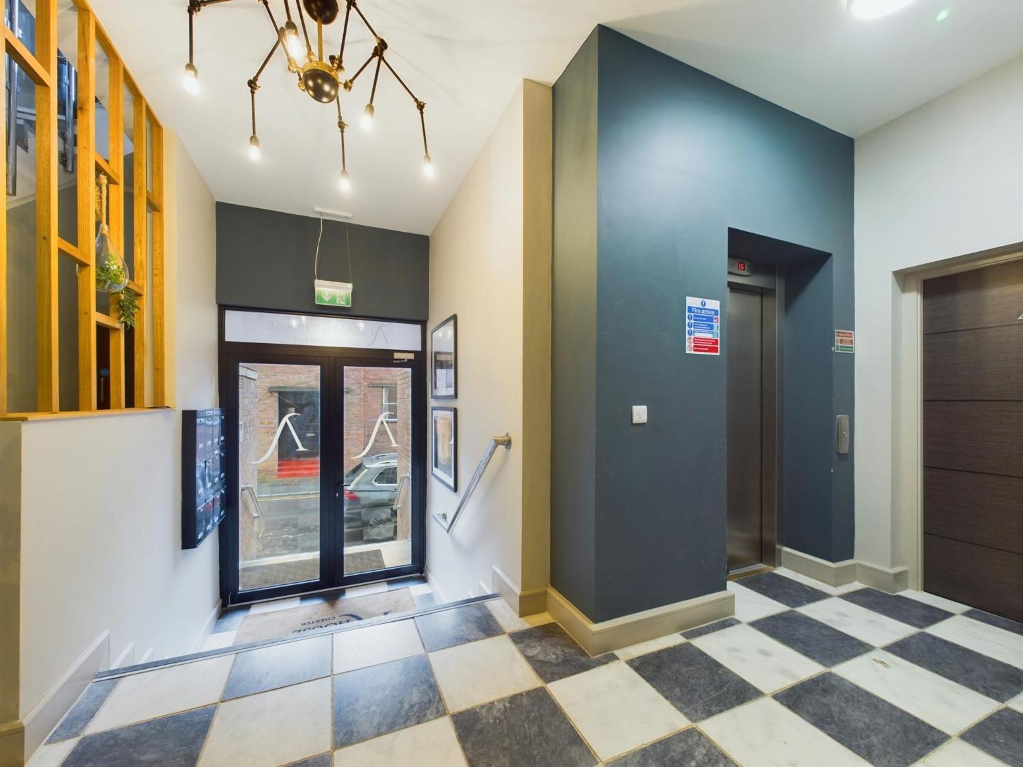 Luxury Apartment: City Centre, Stylish, Modern Честер Экстерьер фото